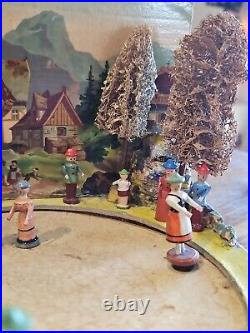 Antique Germany German Zinner & Sohne Wood Erzebirger Doll Wind up Village Scene