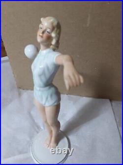 SCHAUBACH KUNST girl athlete, mint, German art deco, 9.5 in. Figurine, porcelain