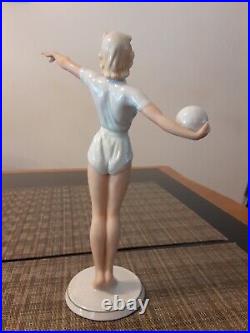 SCHAUBACH KUNST girl athlete, mint, German art deco, 9.5 in. Figurine, porcelain